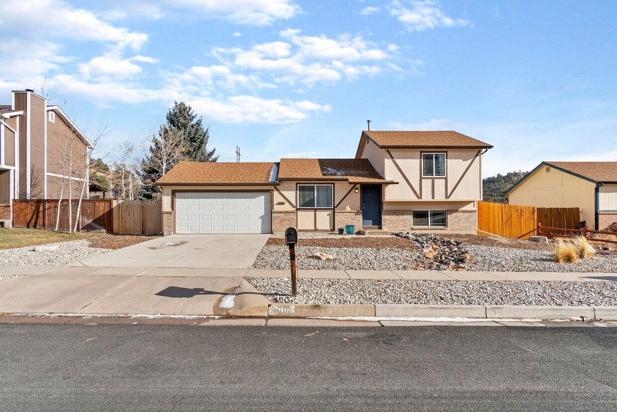 2005 Palm Dr, Colorado Springs, CO 80918 House Rental in Colorado