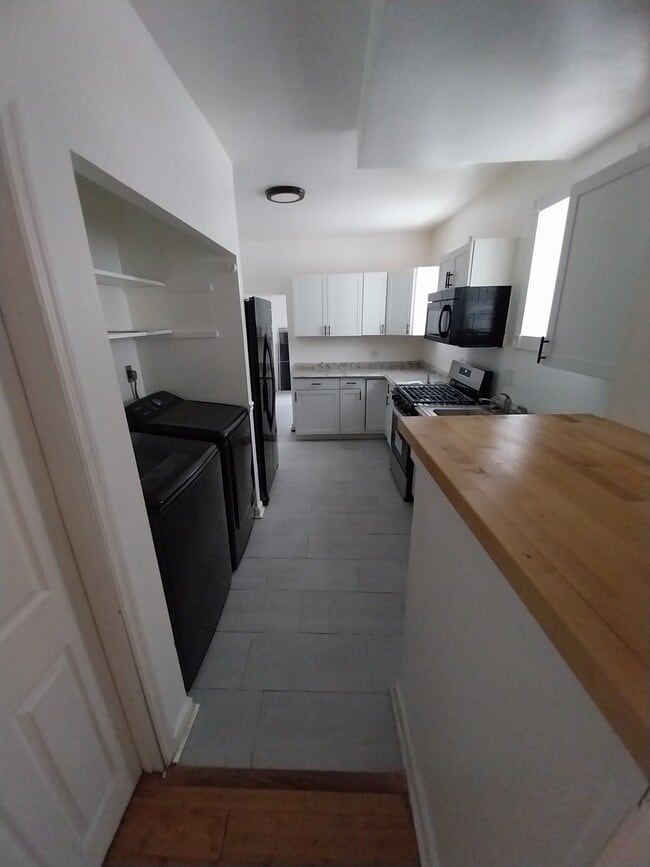 Photo - 707 S Harrison St (Wilmington, DE) Townhome