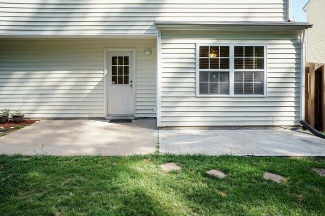 Building Photo - Amazing 4 bedroom home in Durham
