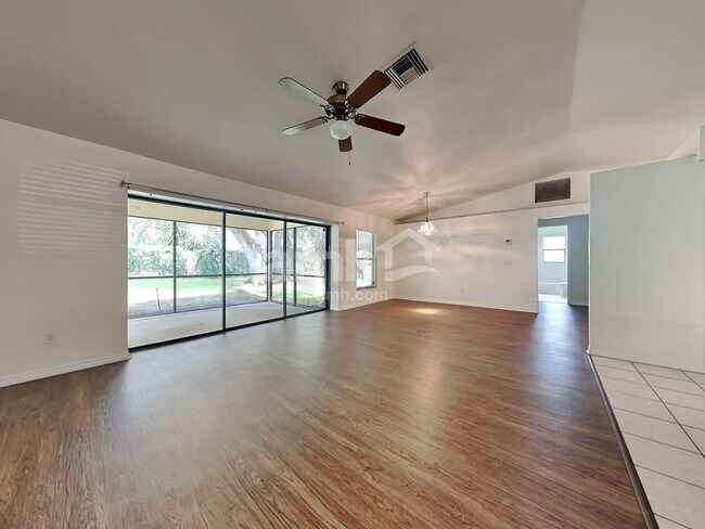 Building Photo - 234 Bryan Oak Ave