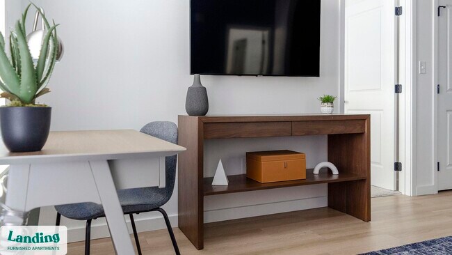 Foto del edificio - 650 N Main St