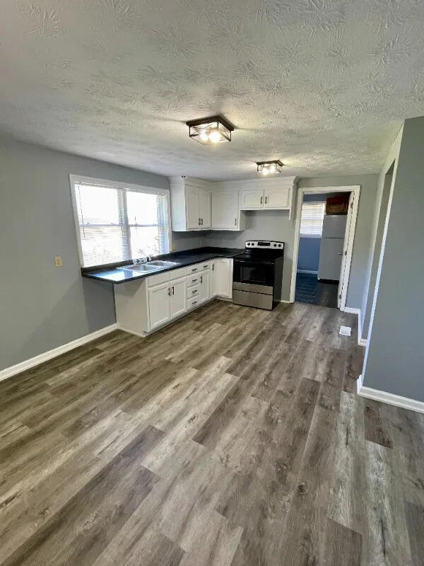 Foto del edificio - 239 N McWhorter St