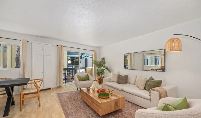 Foto del edificio - Spacious and  light-filled one-bedroom, on...