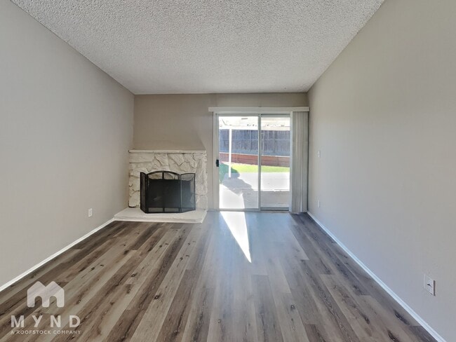 Building Photo - 2421 Cypress St