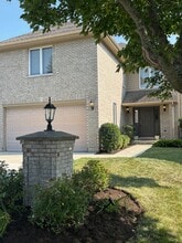 Building Photo - 953 Country Club Rd