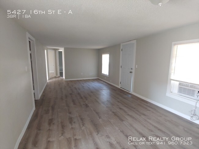 Building Photo - 5427 16th St E