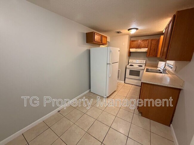 Foto del edificio - 11032 Bluehill Dr