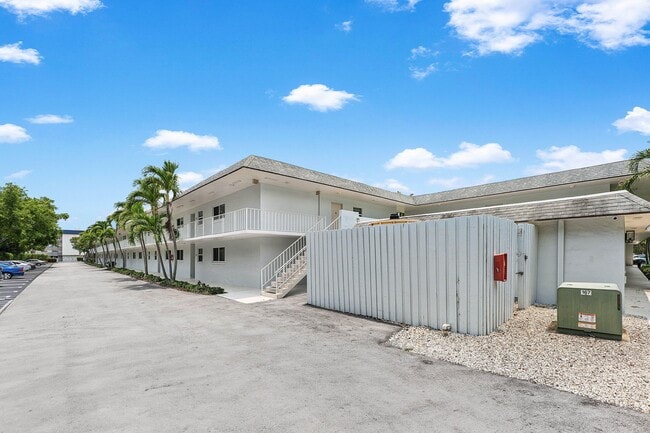 Foto del edificio - 207 Tropic Isle Dr