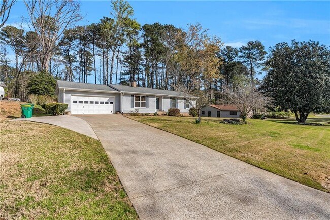 Building Photo - 3513 Ridge View Ct NE