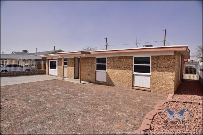 Building Photo - 3 bedroom in El Paso TX 79907