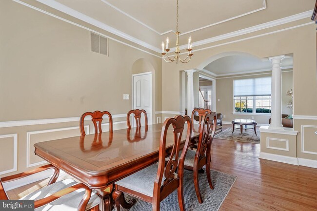 Building Photo - 1179 Tamarind Pl