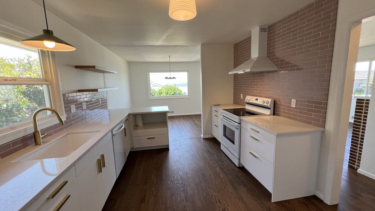 322 Pleasant Ave, Astoria, OR 97103 House Rental in Astoria, OR