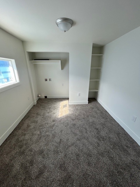 Building Photo - 301 E 4th St