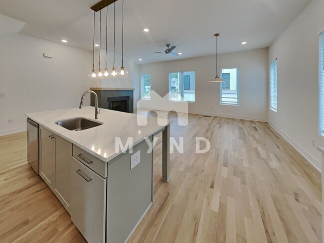 Building Photo - 1541 Millwood Pl