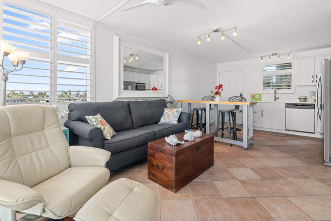 Building Photo - 5600 Bonita Beach Rd SW