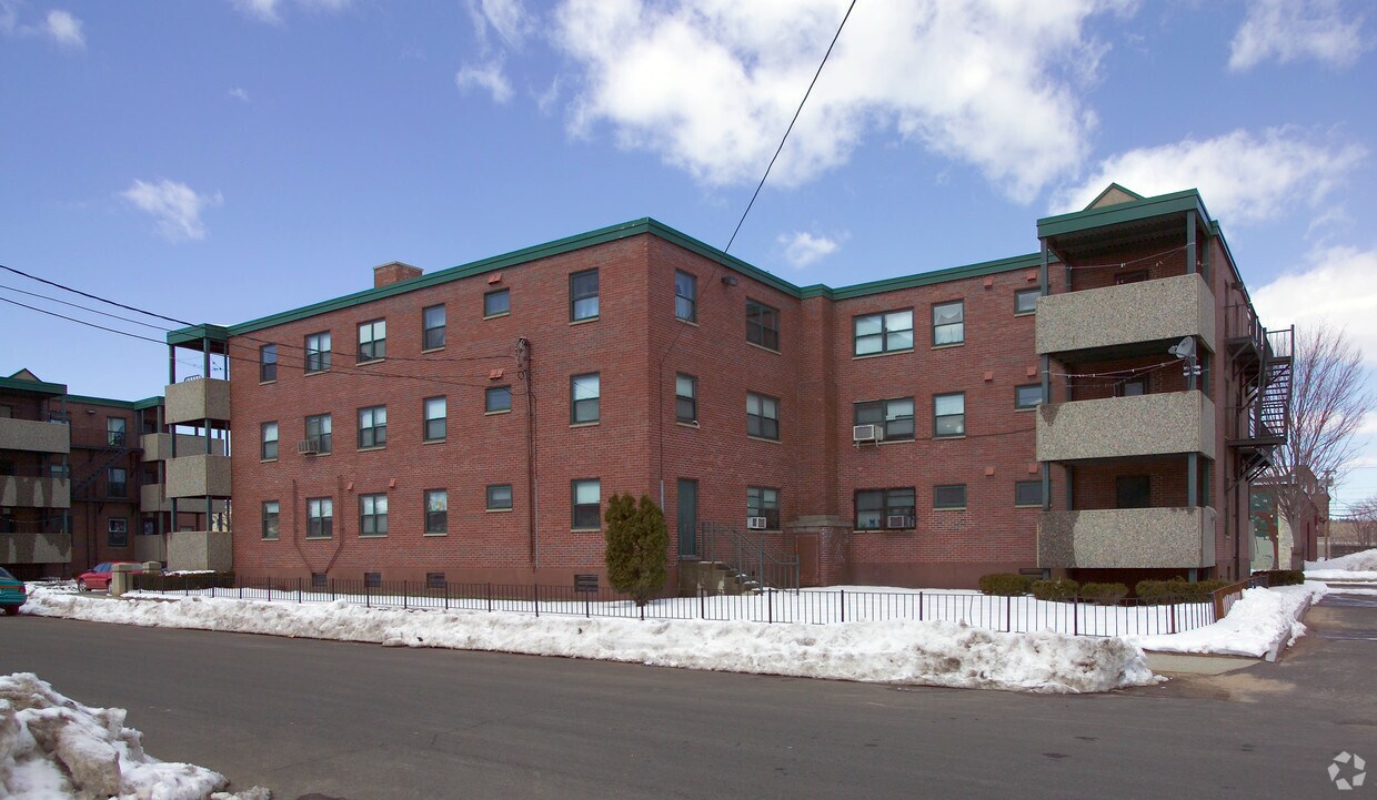 Foto del edificio - 22 N Summer St
