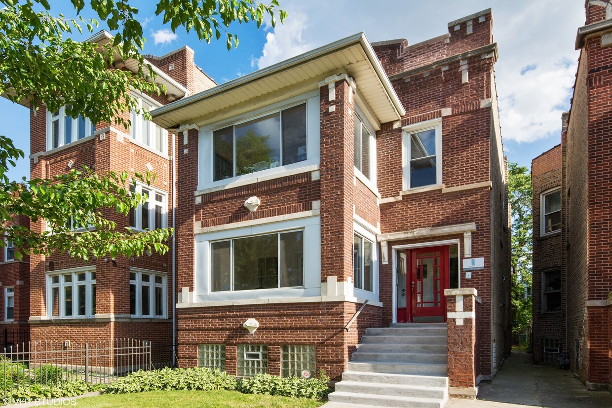 Foto principal - 2655 W Leland Ave