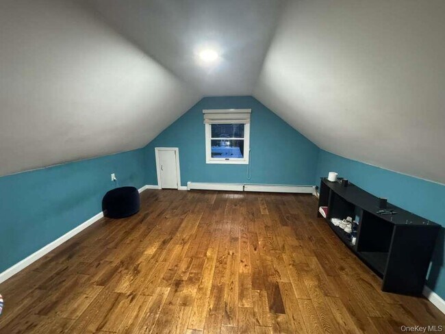 Foto del edificio - 223 Waverly Ave