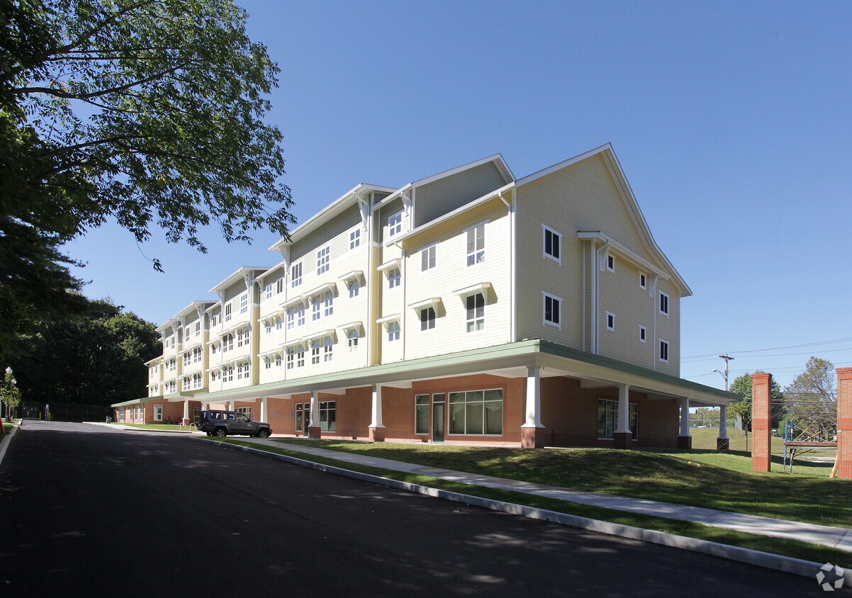 Foto principal - Wilmot Crossing