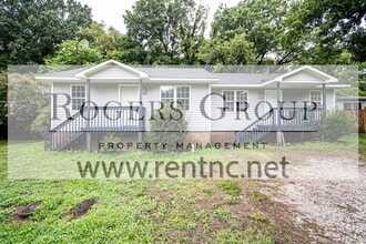 Building Photo - 204-206-206 Cooper St