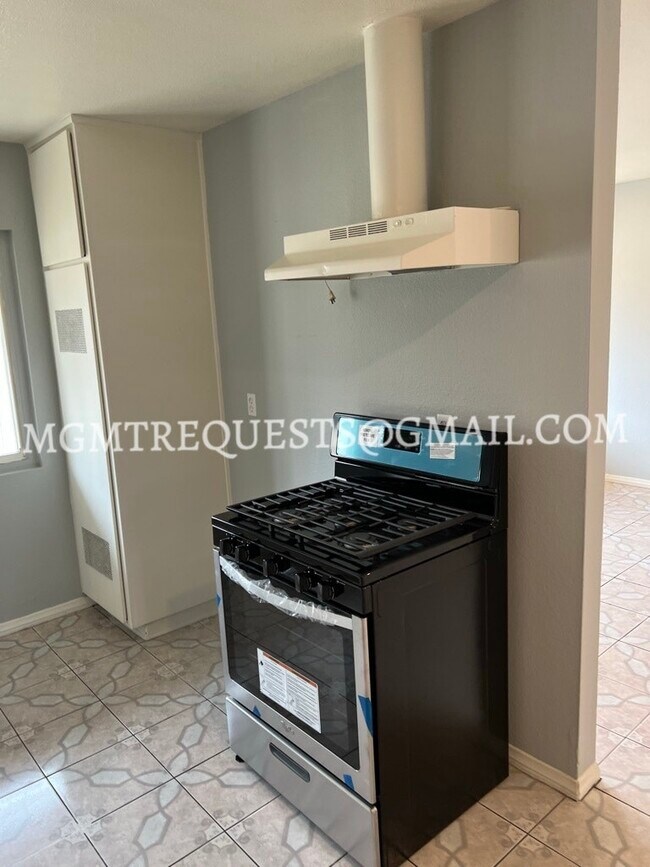Foto del edificio - 539 W Shamrock St