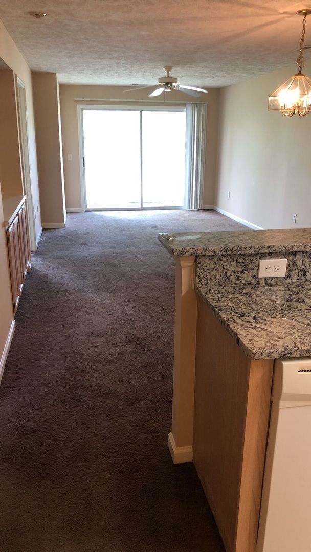 Foto del edificio - REDUCED!  River Oaks 28E - SPECIAL - 2nd month 1/2 half off rent