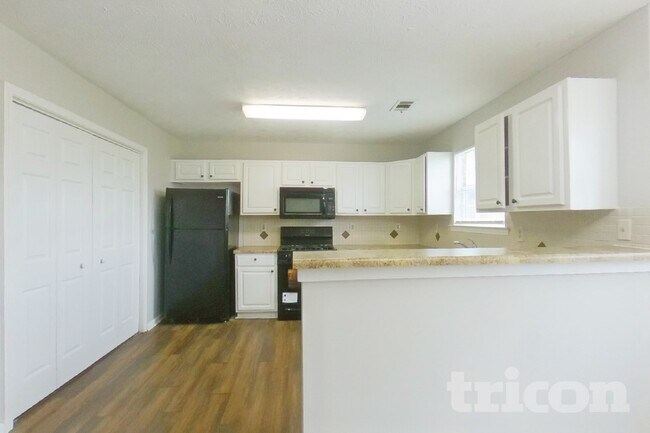 Building Photo - 705 Claven Ct