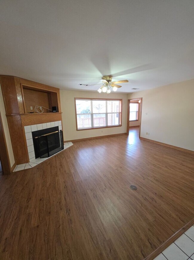 Foto del edificio - 801 S Phoenix Ave