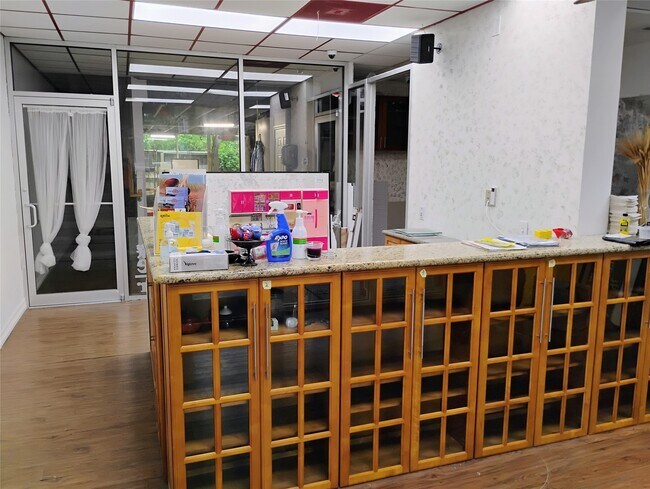 Foto del edificio - 9788 Clarewood Dr