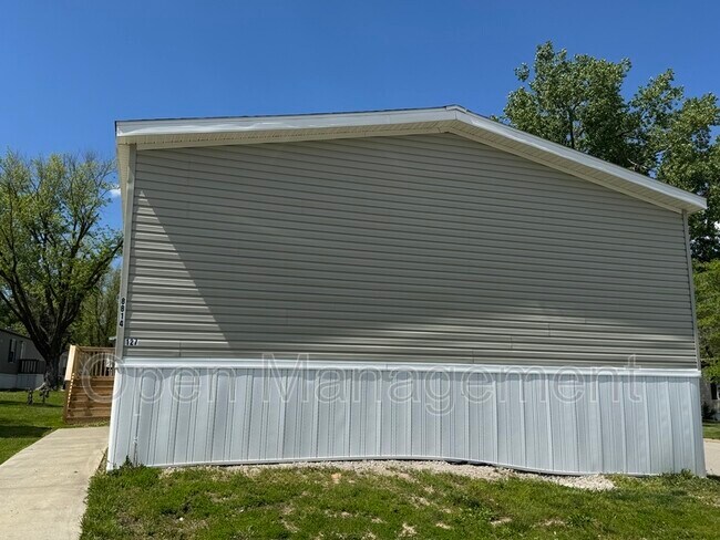 Building Photo - 8701 NE 107th Pl