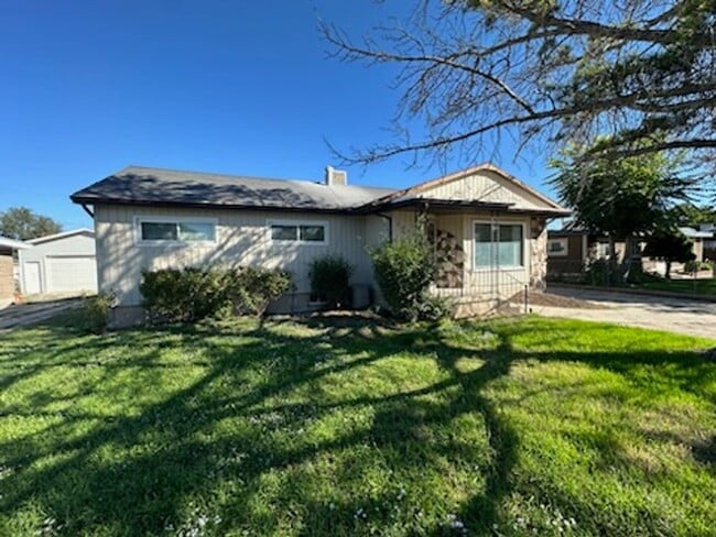 Building Photo - 2928 W Lehi Dr
