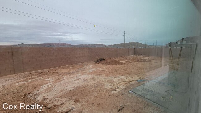 Foto del edificio - 4 br, 3 bath House - 381 S Water Course Dr