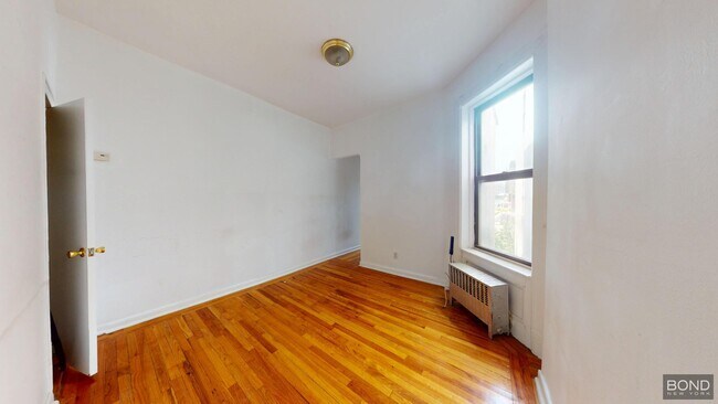 Foto del edificio - 166 W 83rd St