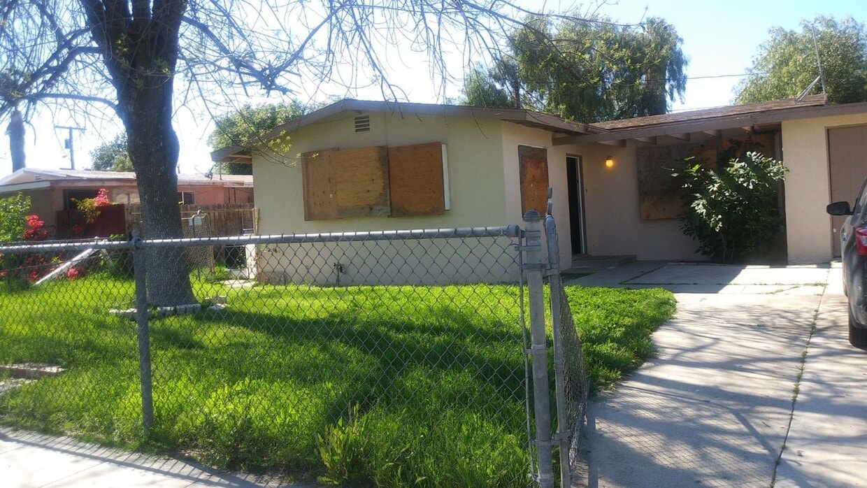 Primary Photo - Section-8 ok, For Rent by owner, 3-Bed/1.5...