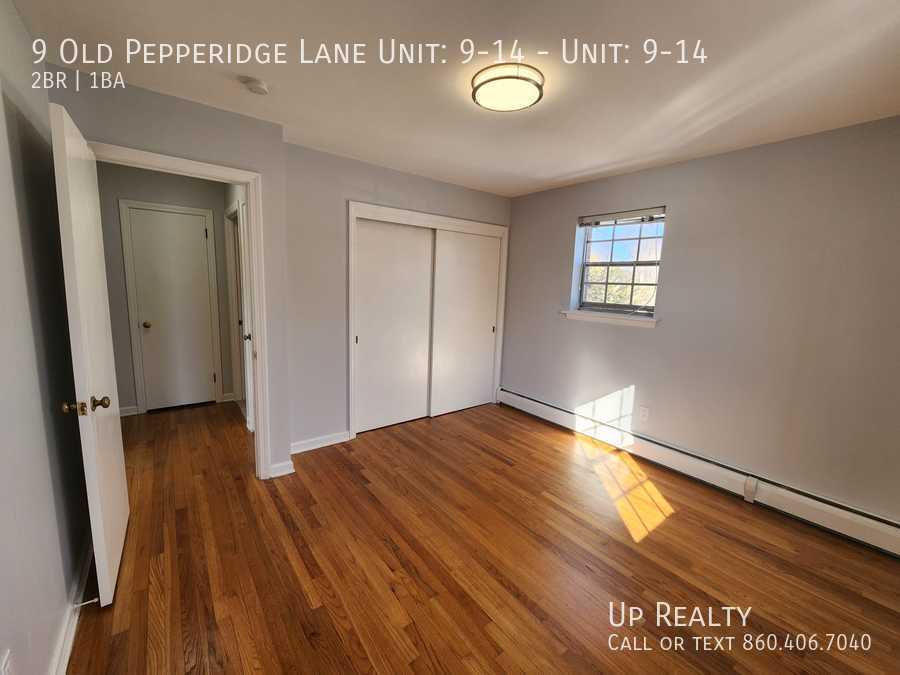 9 Old Pepperidge Ln Unit 914, Wethersfield, CT 06109 Room for Rent