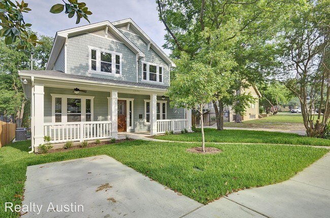 Building Photo - 6 br, 3.5 bath House - 2836 Salado Street