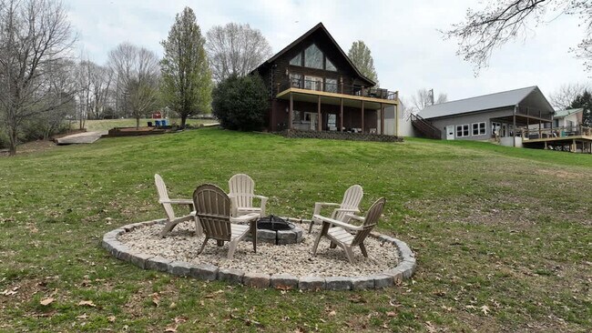 Foto del edificio - 82 Tuckaway Ridge