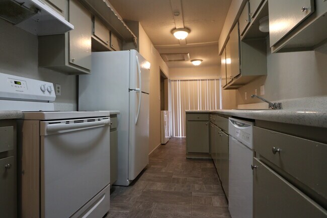 Foto del edificio - 6200 W Tidwell Rd