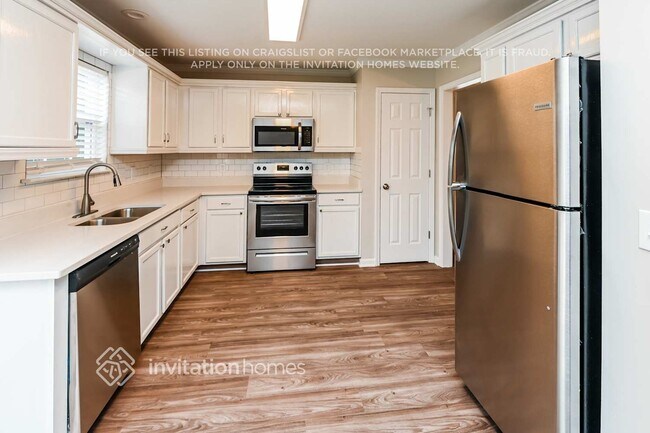 Building Photo - 1359 Sinai Pl NW