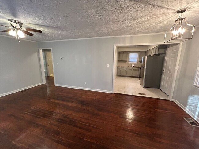 Foto del edificio - 76 Schell Rd SE