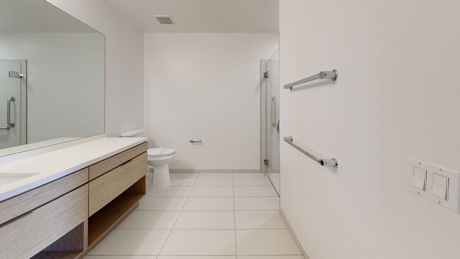 Interior Photo - 3033 Wilshire