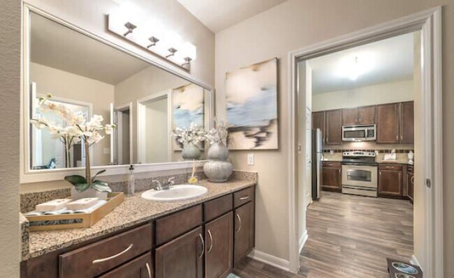 Foto del edificio - 2 bedroom in Dallas TX 75235