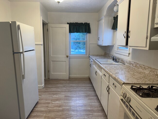 Building Photo - 2315 Green St