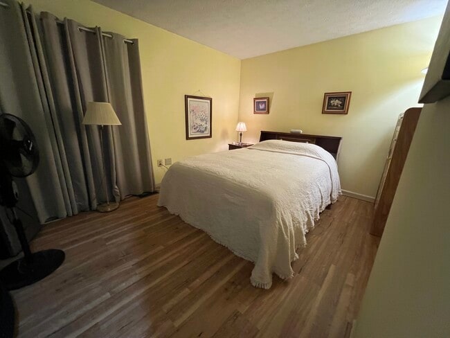 Building Photo - 1019 Mandarin Dr