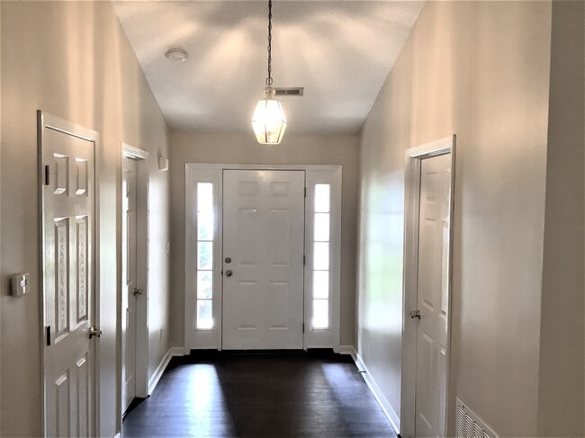 Building Photo - 930 W Jameson Ct