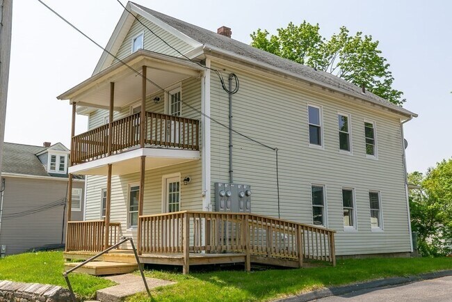 Building Photo - 10 5th Ave