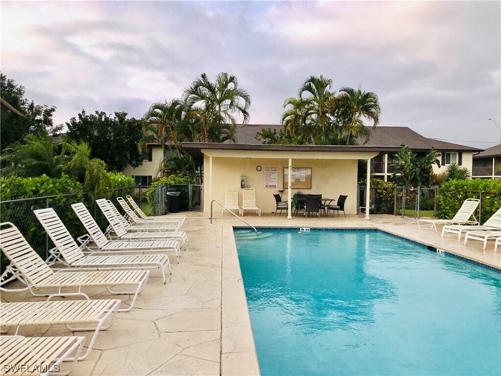 Foto del edificio - 5695 Rattlesnake Hammock Rd