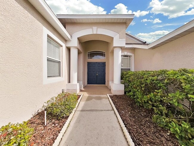 Foto del edificio - 18177 Heron Walk Dr