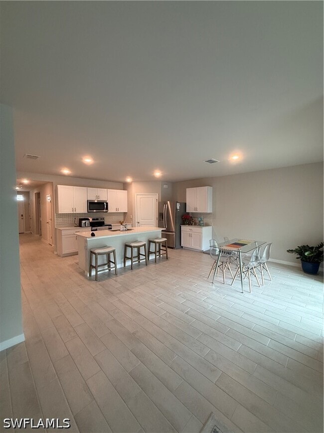 Foto del edificio - 4134 Peaceful River Ln