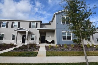 Building Photo - 2852 Haze Rd